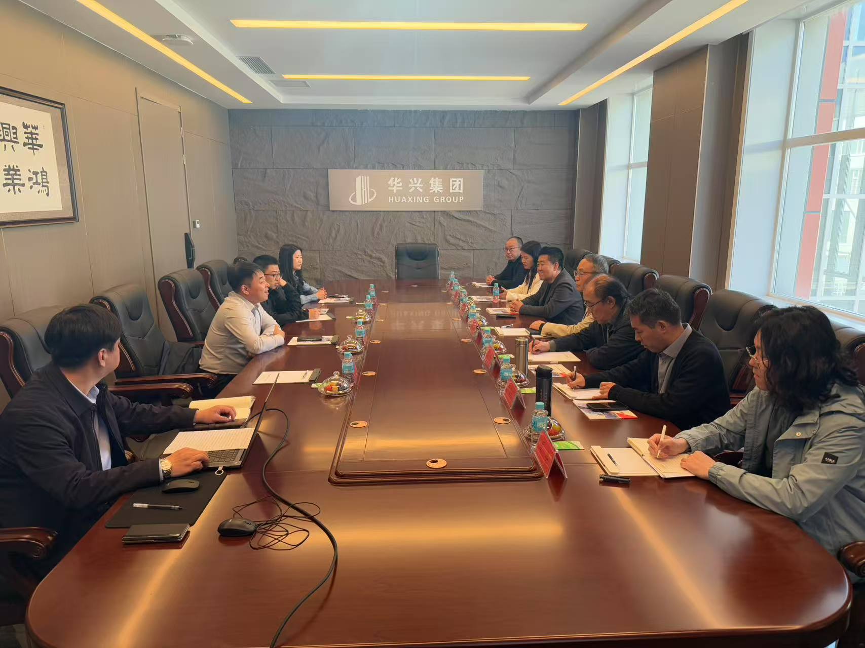 中国勘察设计协会、中国勘察设计协会民营企业分会领导 莅临景鸿设计院调研(图1)